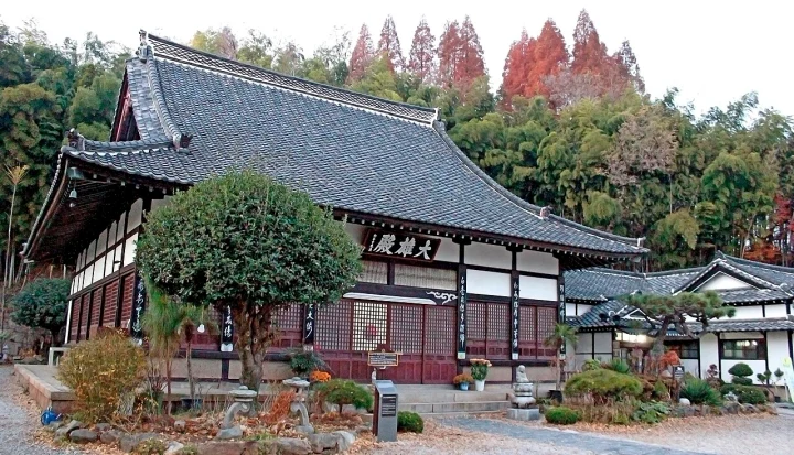Dongguksa Temple, Gunsan