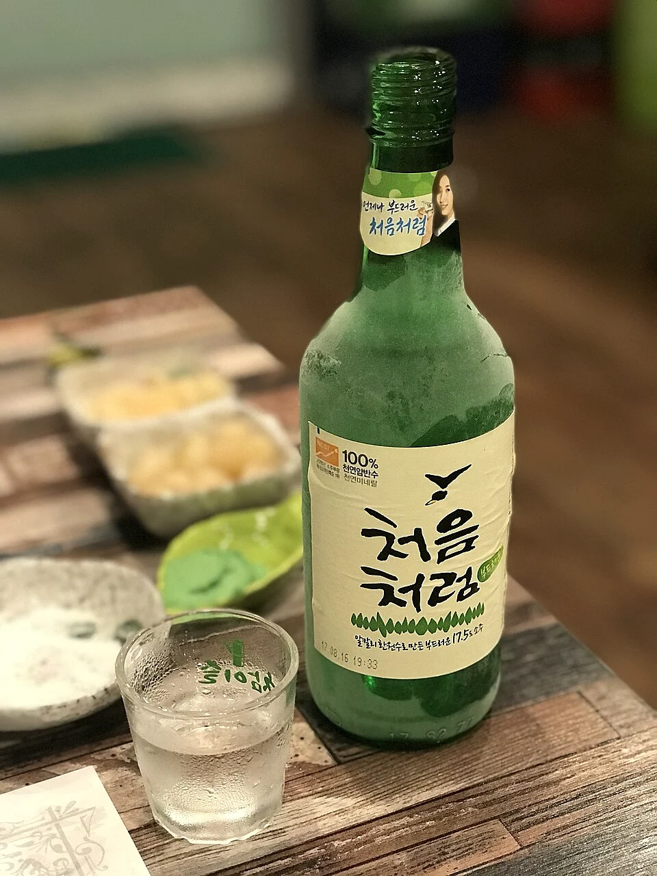 韓国では、なぜ焼酎の空き瓶を店に返すとお金が戻ってくるの？